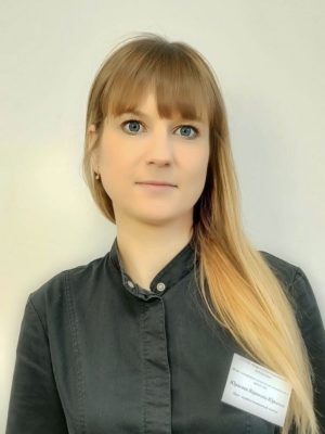 и.о. заведующего отделом — врач судебно-медицинский эксперт Юрасова Вероника Юрьевна